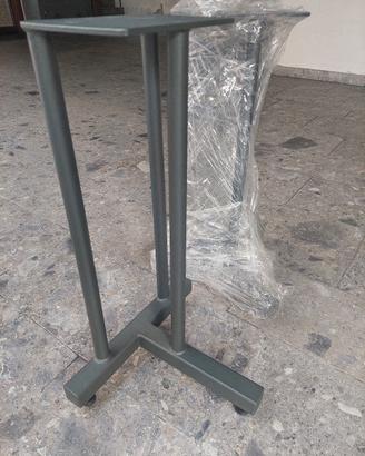 Supporti per casse stereo
