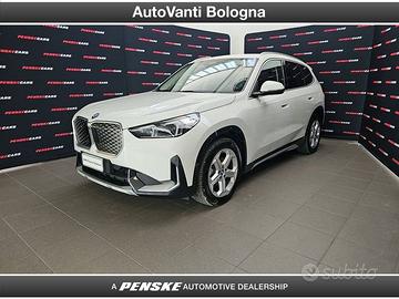 BMW iX1 eDrive 20 X-Line