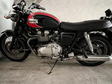 Triumph bonneville T 100