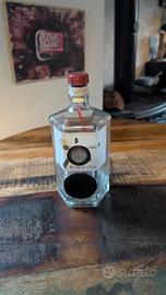 Cassa bluetooth in bottiglia di gin Roku