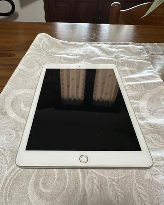 Apple iPad 6ª Generazione (2018) – 128 GB – Silver