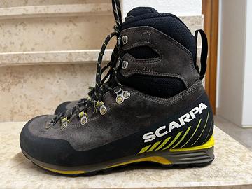 Scarponi Scarpa Manta Tech GTX nr 42