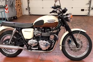 Triumph Bonneville T100