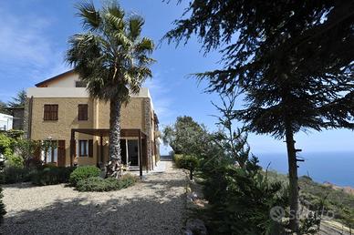 Appartamento in Villa con splendida vista mare