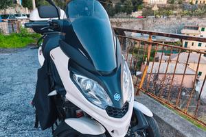 Piaggio MP3 300 Sport