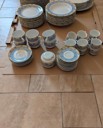 set piatti e tazzine 