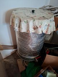 contenitore per olio o vino