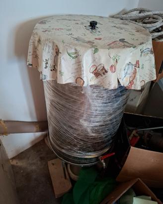 contenitore per olio o vino