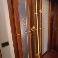 porta scorrevole da interno in legno e vetro 