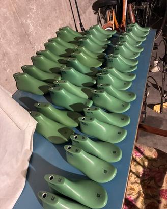 Lotto 19 paia forme per scarpe FIORETTI