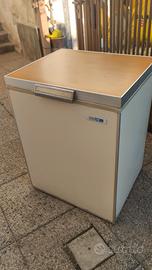 Freezer a pozzetto molto capiente 