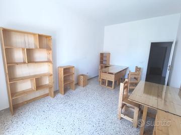 ARREDAMENTO INEDITO IN LEGNO DI ABETE