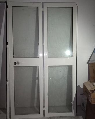 Porta Finestra da esterno con serratura