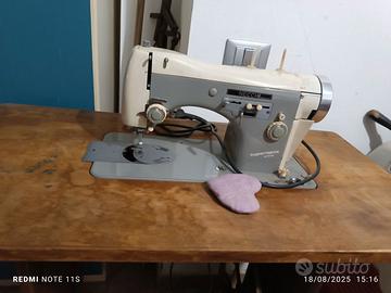 Macchina da cucire Necchi elettrica