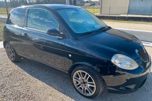 Lancia Ypsilon momo desing 1.3 mltj