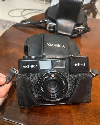 Yashica MF-2 - Fotocamera