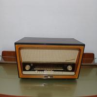 radio antico d'epoca