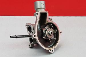 POMPA ACQUA TRIUMPH DAYTONA 675 2009 2010 2012
