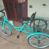 Triciclo con cestino