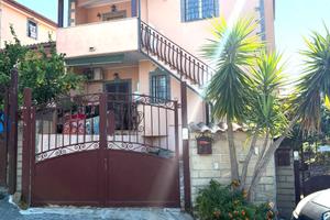 APPARTAMENTO CON ENTRATA INDIPENDENTE
