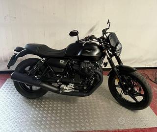 MOTO GUZZI V7 STONE