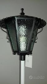 Piantana vintage a pavimento a lanterna da esterno