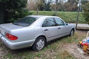 Mercedes E200 classic