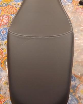 Sella Yamaha tracer 7 standard.