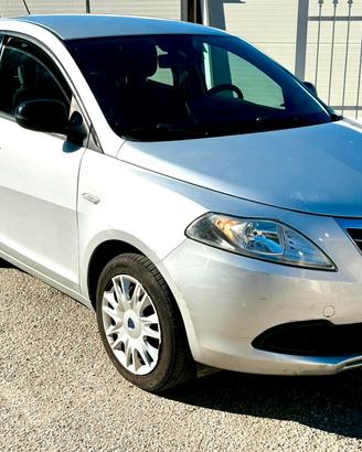 Lancia Ypsilon 1.3 MJT 16V 95 CV 5 porte S&S Silve