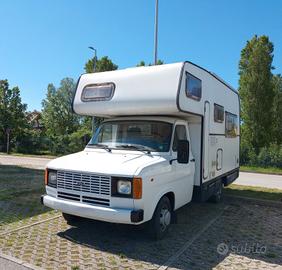 Camper Ford Mansardato