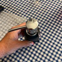 Porta sapone a forma di tubetto dentifricio in cer