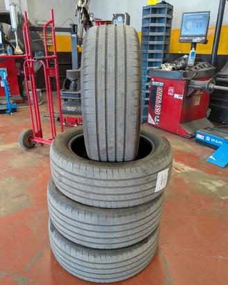 Set 4 Pneumatici Estivi Goodyear 235/50 r18