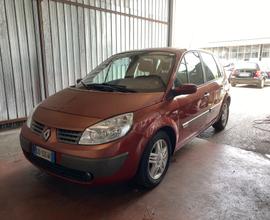 Renault Scenic 1.9 dCi/130CV Confort