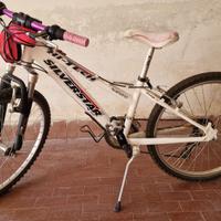 Mountain bike ragazza