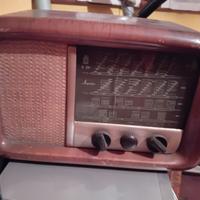 Radio a valvole Magnadyne S24 anni 50