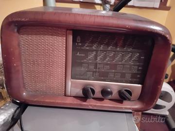 Radio a valvole Magnadyne S24 anni 50