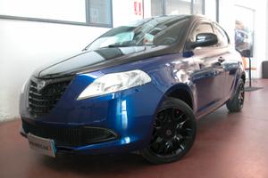 Lancia Ypsilon 1.2 69 CV 5 porte S Momodesign