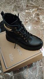 Anfibi neri da bambina n.33