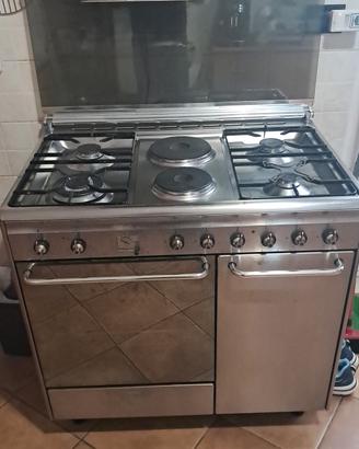 cucina a gas e forno ventilato 