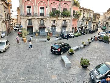 Acireale centro, bottega mq 108 libero