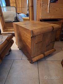 Letto comodini cassettiera e specchio