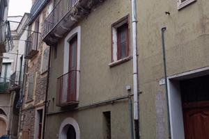 Immobile autonomo al centro di Biccari