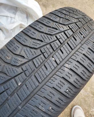 Pneumatici invernali 215/65 R17 + cerchi in ferro