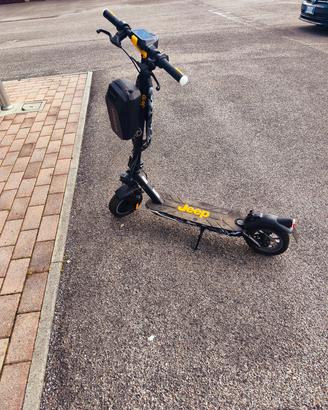 monopattino elettrico jeep as5 500 w 