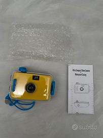 Fotocamera analogica con copertura waterproof