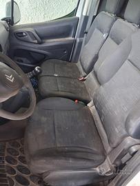sedili sedie anteriori Citroen Berlingo 2015
