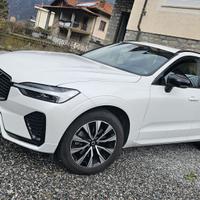 Volvo xc 60 plus dark