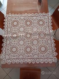 tovaglia quadrata all'uncinetto 