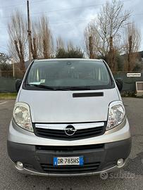 Opel vivaro 9 posti