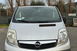 Opel vivaro 9 posti